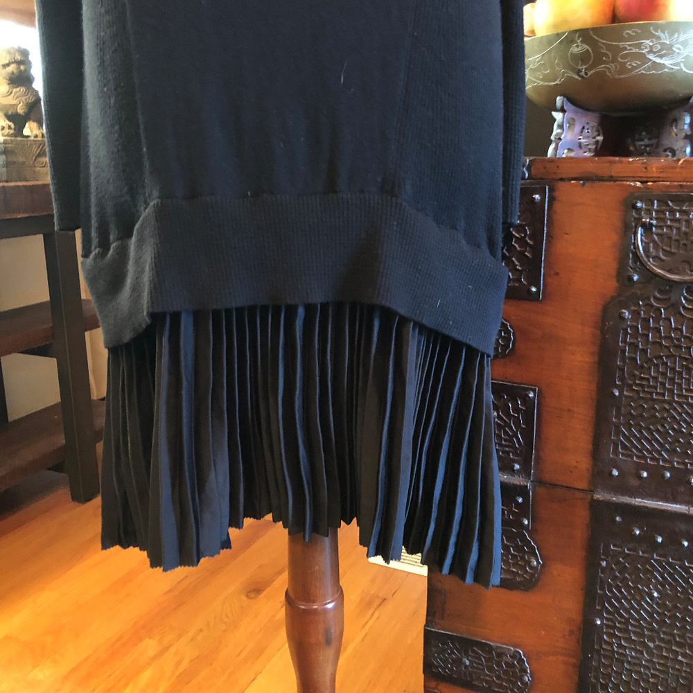 VS Kiss of Cashmere Drop Waist Pleated Knit Dress - Picture 5 of 8